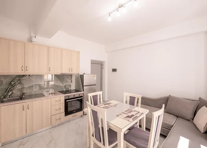 Cozy Steps From The Sea